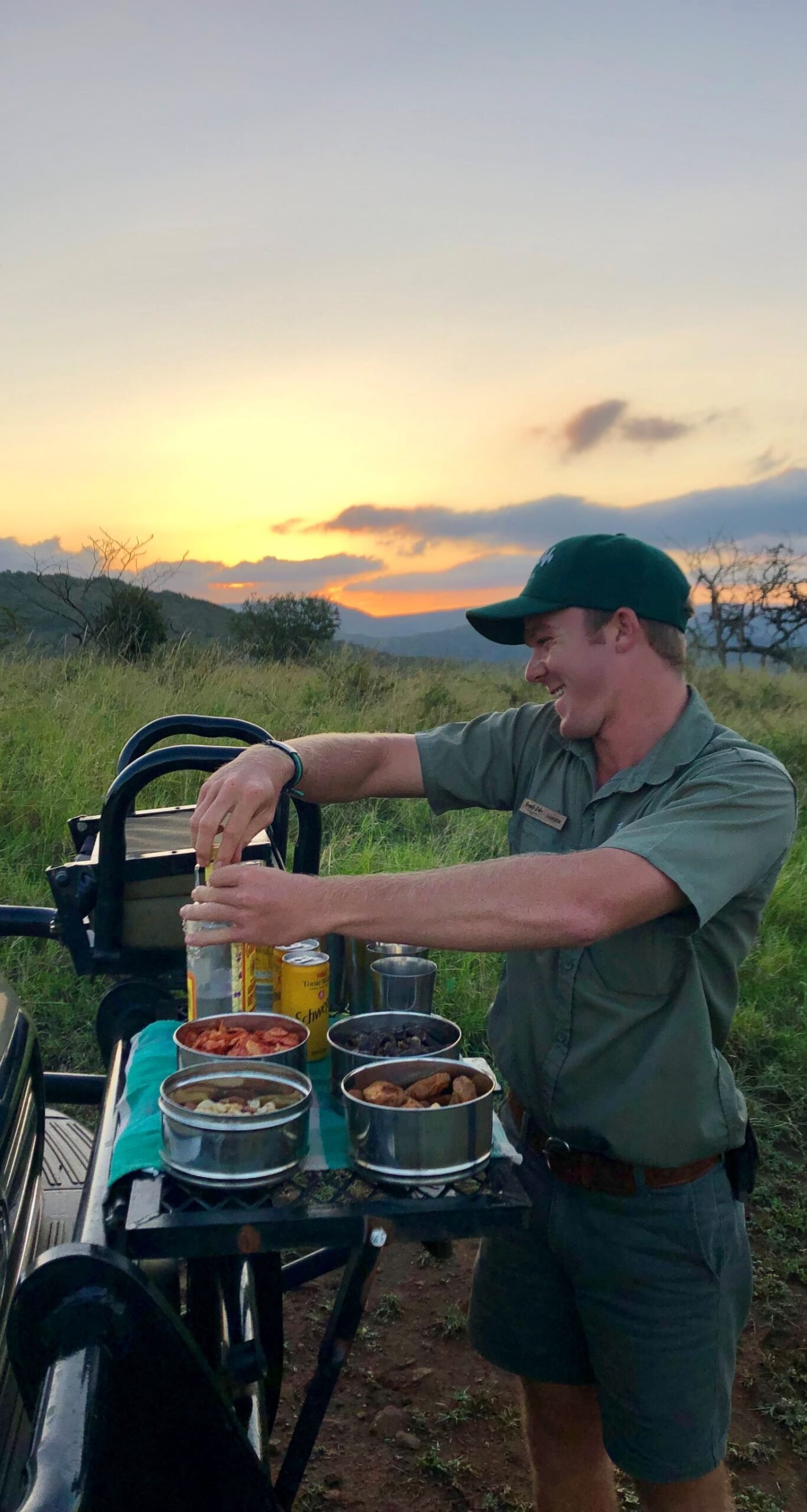 drinker i solnedgangen på safari